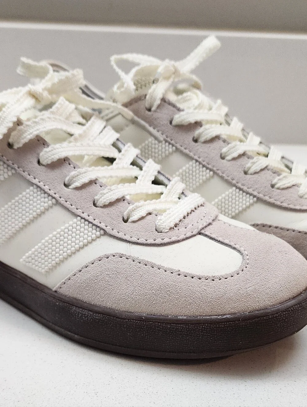 adidas classic gazelle